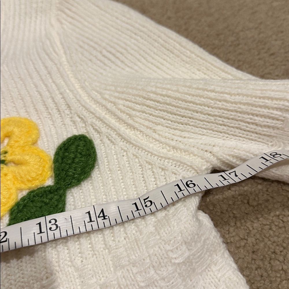 NWOT! Cider Cream Sweater Crop Top with Colorful Floral Accents​ - Picture 5 of 7